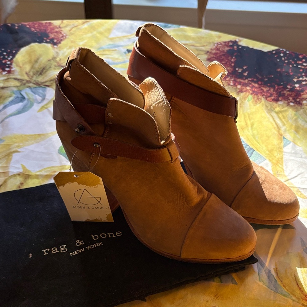 Rag & Bone READ ERROR SIZING Harrow like Style Lucy Lui Worn on TV Elementary